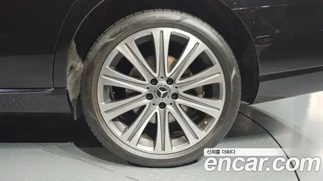 Mercedes-Benz E-Class 2023 — ფოტო 10/33