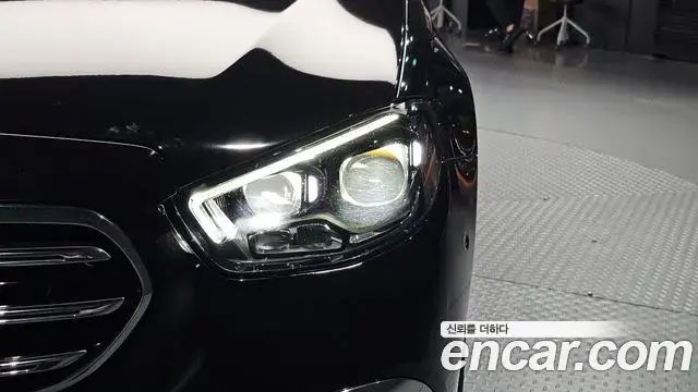 Mercedes-Benz E-Class 2023 — ფოტო 3/33