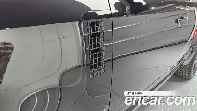 Land Rover Defender 2026 — Photo 12/20