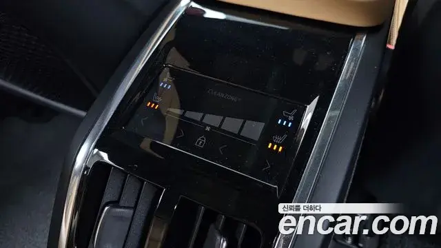 Volvo S90 2022 — Şəkil 10/20