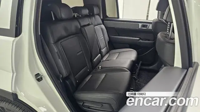 Hyundai Santa Fe 2024 — ფოტო 11/32