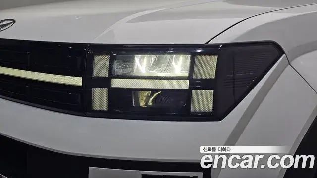 Hyundai Santa Fe 2024 — ფოტო 15/32