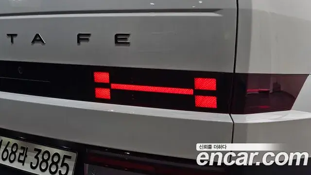 Hyundai Santa Fe 2024 — ფოტო 22/32