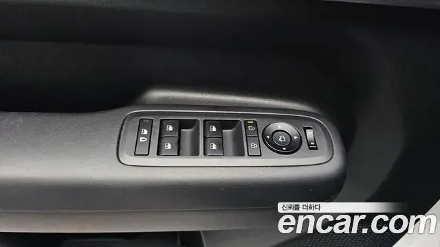 Hyundai Santa Fe 2024 — ფოტო 16/32