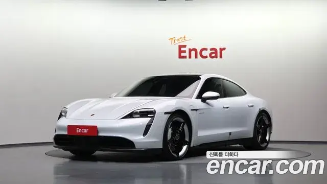 Porsche Taycan 2023 — Photo 6/20