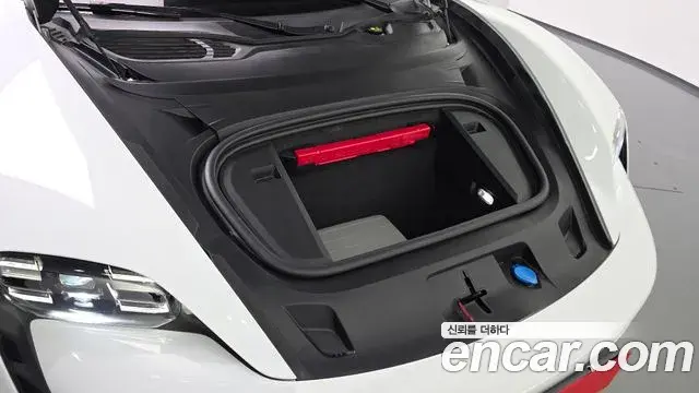 Porsche Taycan 2023 — Photo 15/20