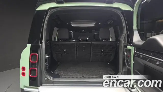 Land Rover Defender 2023 — ფოტო 17/20