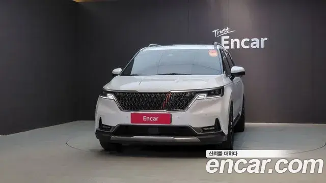 Kia Carnival 2022 — Фото 3/20