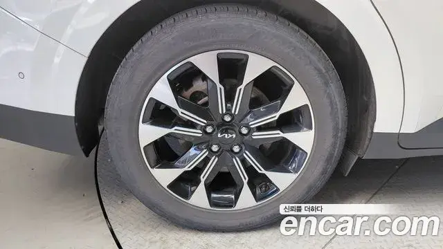 Kia Carnival 2022 — Фото 5/20