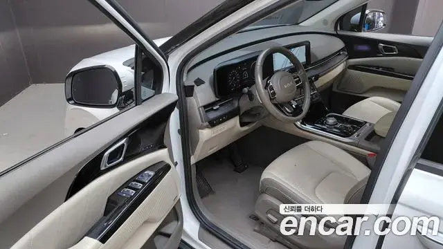 Kia Carnival 2022 — Фото 10/20