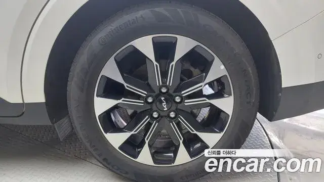 Kia Carnival 2022 — ფოტო 11/30