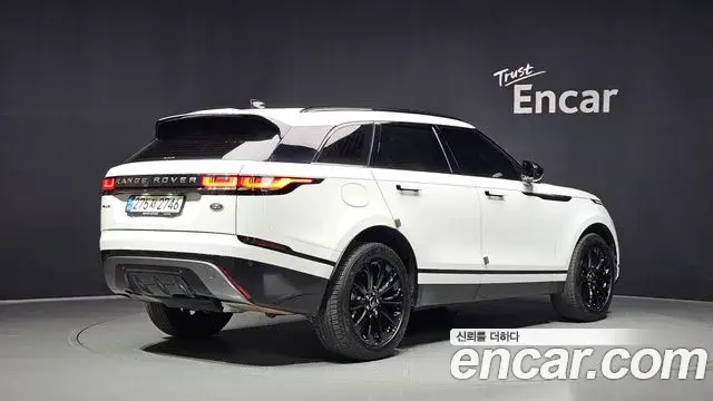 Land Rover Range Rover Velar 2023 — ფოტო 15/34