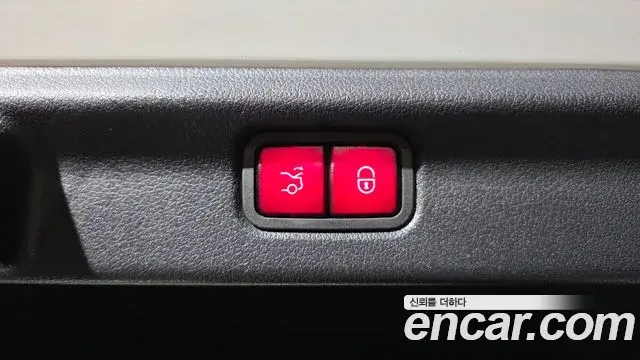 Mercedes-Benz EQE 2023 — Photo 7/35