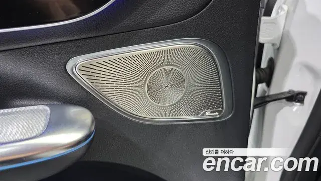 Mercedes-Benz EQE 2023 — Photo 35/35