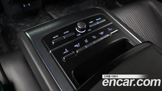 Hyundai Grandeur 2023 — Фото 18/20
