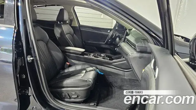 Kia K5 2024 — Şəkil 16/34
