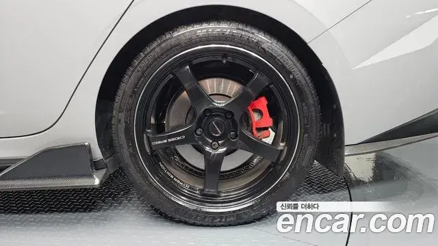 Hyundai The New Avante Hybrid 2021 — Photo 16/33