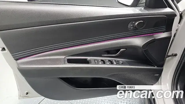 Hyundai The New Avante Hybrid 2021 — Photo 28/33