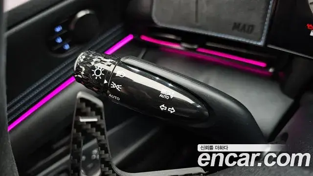 Hyundai The New Avante Hybrid 2021 — Photo 10/33