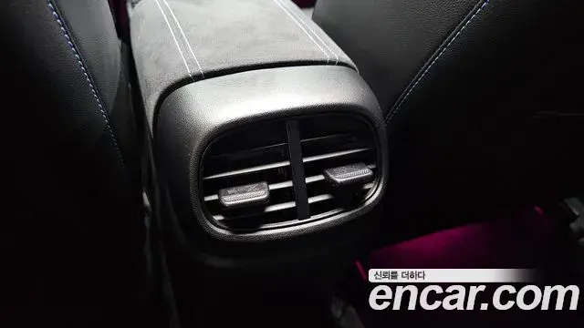 Hyundai The New Avante Hybrid 2021 — Photo 13/33
