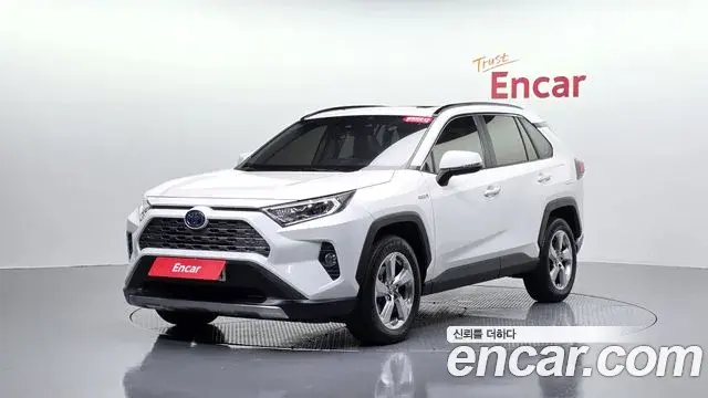 Toyota RAV4 2021 — Photo 19/34