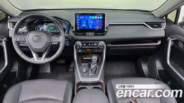 Toyota RAV4 2021 — Photo 22/34