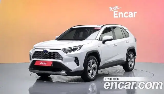 Toyota RAV4 2021 — Photo 30/34