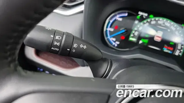 Toyota RAV4 2021 — Photo 20/34