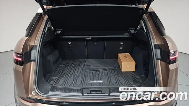 Land Rover Range Rover Evoque 2025 — Photo 25/37