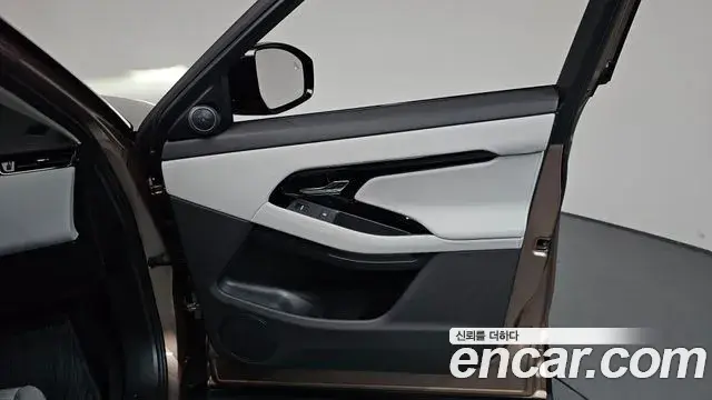 Land Rover Range Rover Evoque 2025 — Photo 6/37