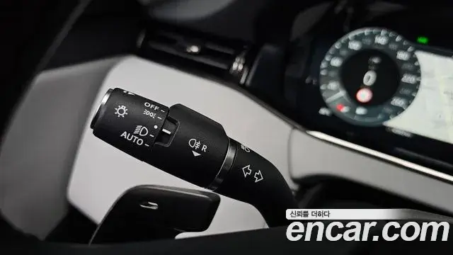 Land Rover Range Rover Evoque 2025 — Photo 5/37