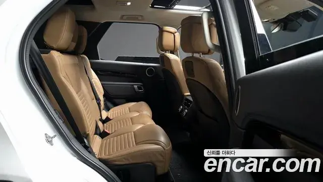 Land Rover Discovery 5 2021 — Фото 10/20