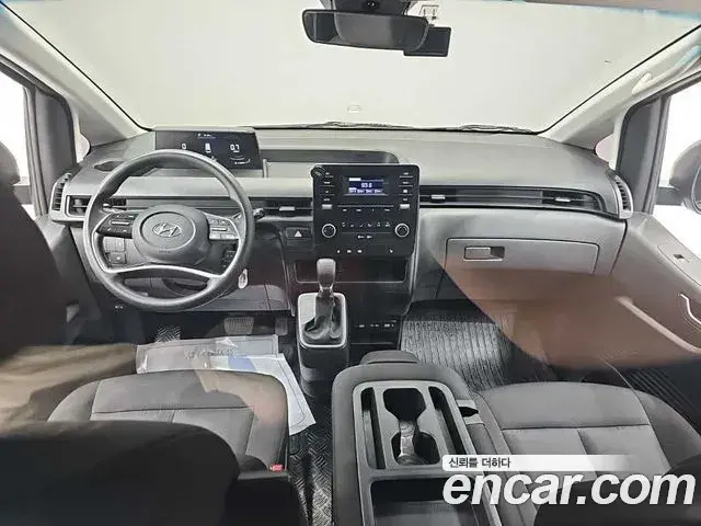 Hyundai Staria 2022 — Фото 6/20