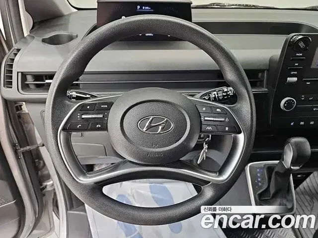 Hyundai Staria 2022 — Фото 8/20