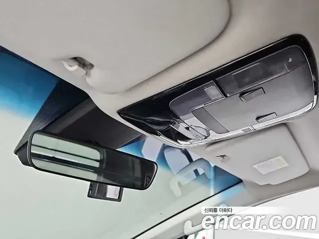 Hyundai Staria 2022 — Фото 16/20