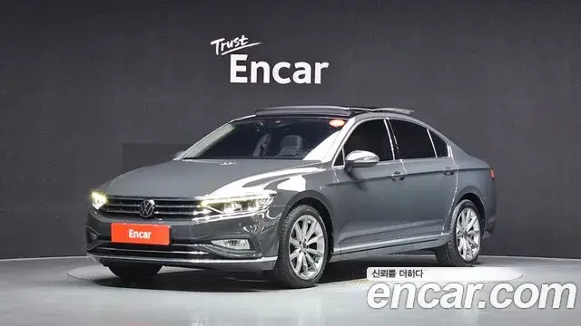 Volkswagen Passat GT 2021 — ფოტო 11/32