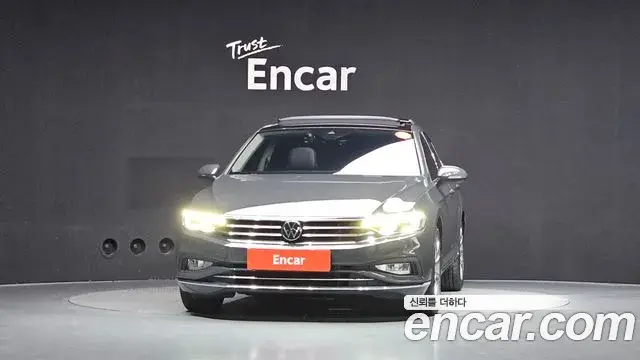 Volkswagen Passat GT 2021 — ფოტო 15/32
