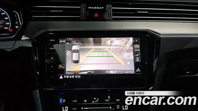 Volkswagen Passat GT 2021 — ფოტო 27/32