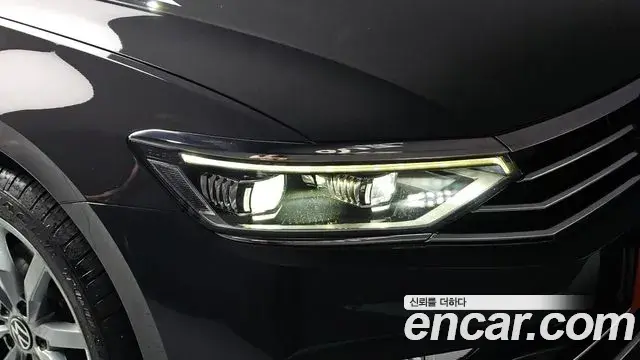 Volkswagen Passat GT 2021 — ფოტო 12/32