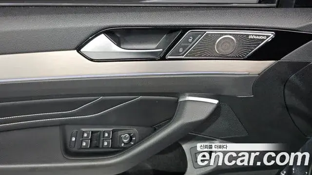 Volkswagen Passat GT 2021 — ფოტო 14/32