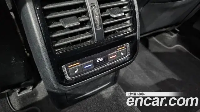 Volkswagen Passat GT 2021 — ფოტო 4/32
