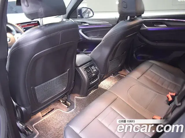 BMW X4 2021 — Photo 12/20