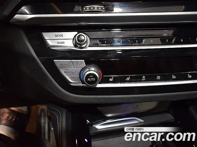 BMW X4 2021 — Photo 17/20