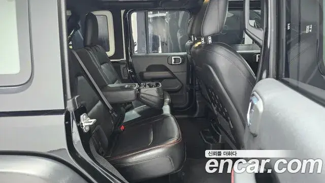 Jeep Wrangler 2020 — Photo 15/32