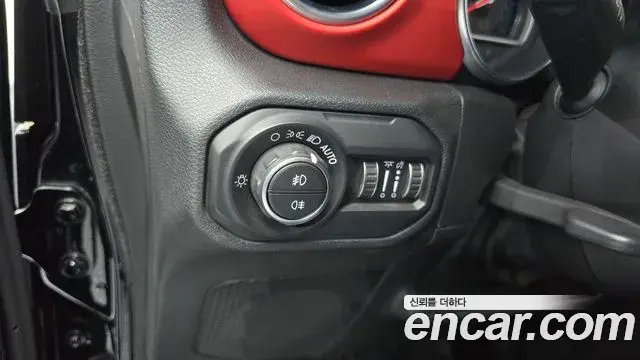 Jeep Wrangler 2020 — Photo 3/32