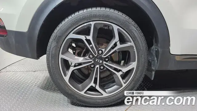 Kia Sportage The Bold 2018 — Фото 5/20