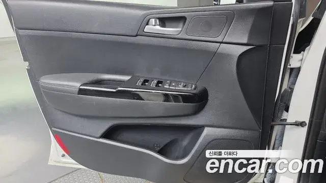Kia Sportage The Bold 2018 — Şəkil 20/33