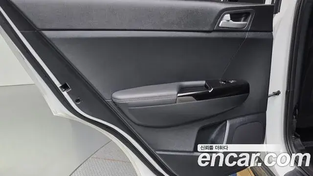 Kia Sportage The Bold 2018 — Şəkil 9/33