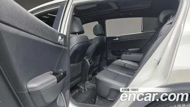 Kia Sportage The Bold 2018 — Şəkil 26/33