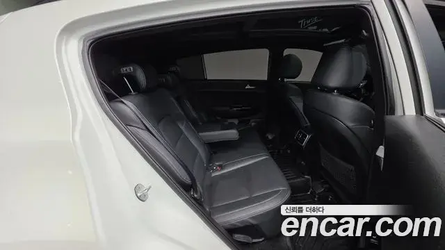 Kia Sportage The Bold 2018 — Şəkil 18/33